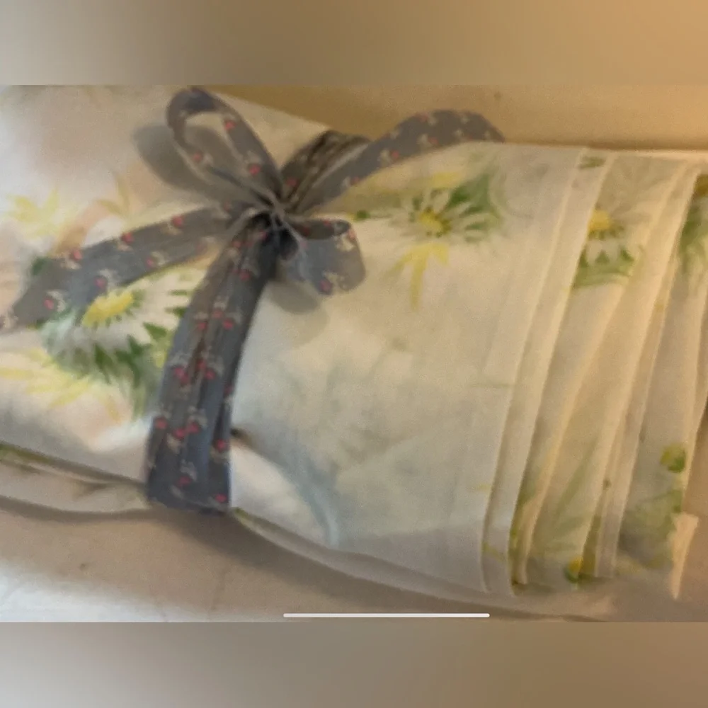 Vintage Springmaid Daisy Sheet Set